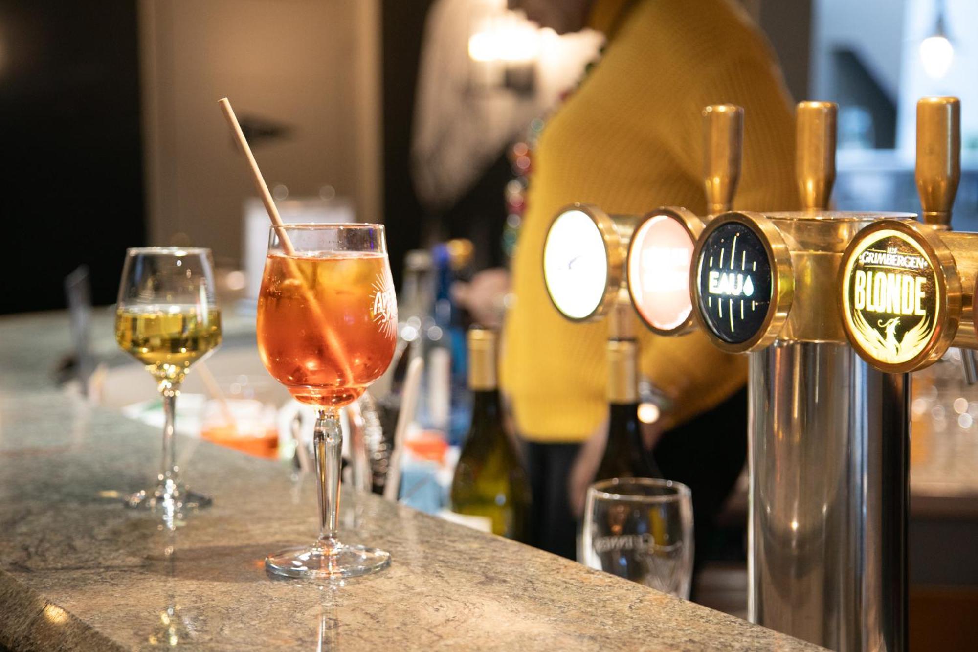 Logis, Hotel Au Chene Vert Plérin エクステリア 写真